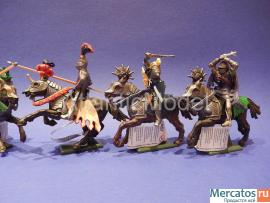 Солдатики 1/32 Britains Рыцари и Сарацины Конные 6 7