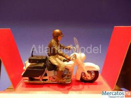 Солдатики 1/32 Britains Американский шериф Харлей 4