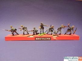 Солдатики 1/32 Britains Пехота семь фигур Пятый 71 2