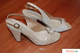 Босоножки sacha london