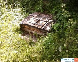 Высокий крепкий дом, родник у дома, баня по черном