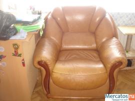 кожаные диван (французская раскладушка) + кресло бывшие в употре 2