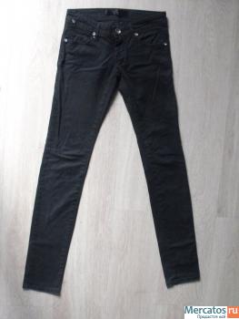 Джинсы Stradivarius узкие с заниженной талией