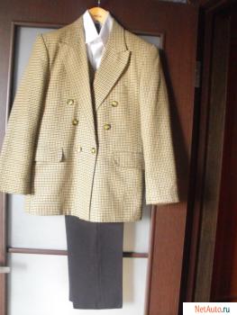 Костюм школьный-тройка(жилет, пиджак, брюки). Чехия + рубашка (И