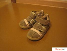 Сандалии детские закрытые