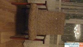 Кресло с подлокотниками