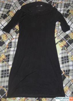 Черное платье с ремешком