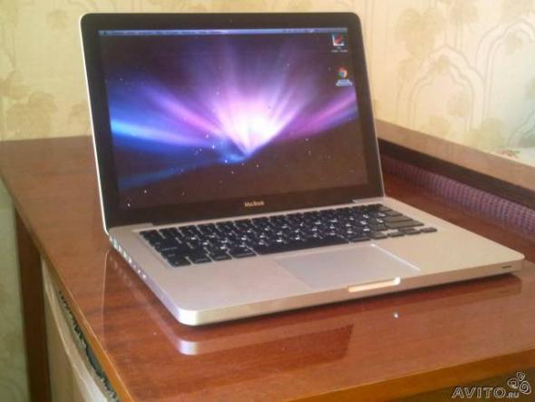 apple macbook aluminium 13.3 2010!