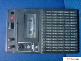 Кол-ция из 6 аудио устройств, 1киноаппарата с 3 касетами 7 объек