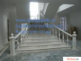 Белый мрамор Коелга. Изделия из камня. Ступени, подоконники, бал