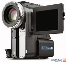 Видеокамеру Sony DCR-PC3