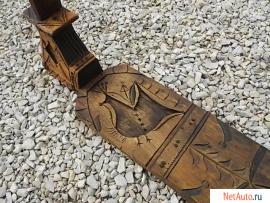 Старинная прялка с резьбой